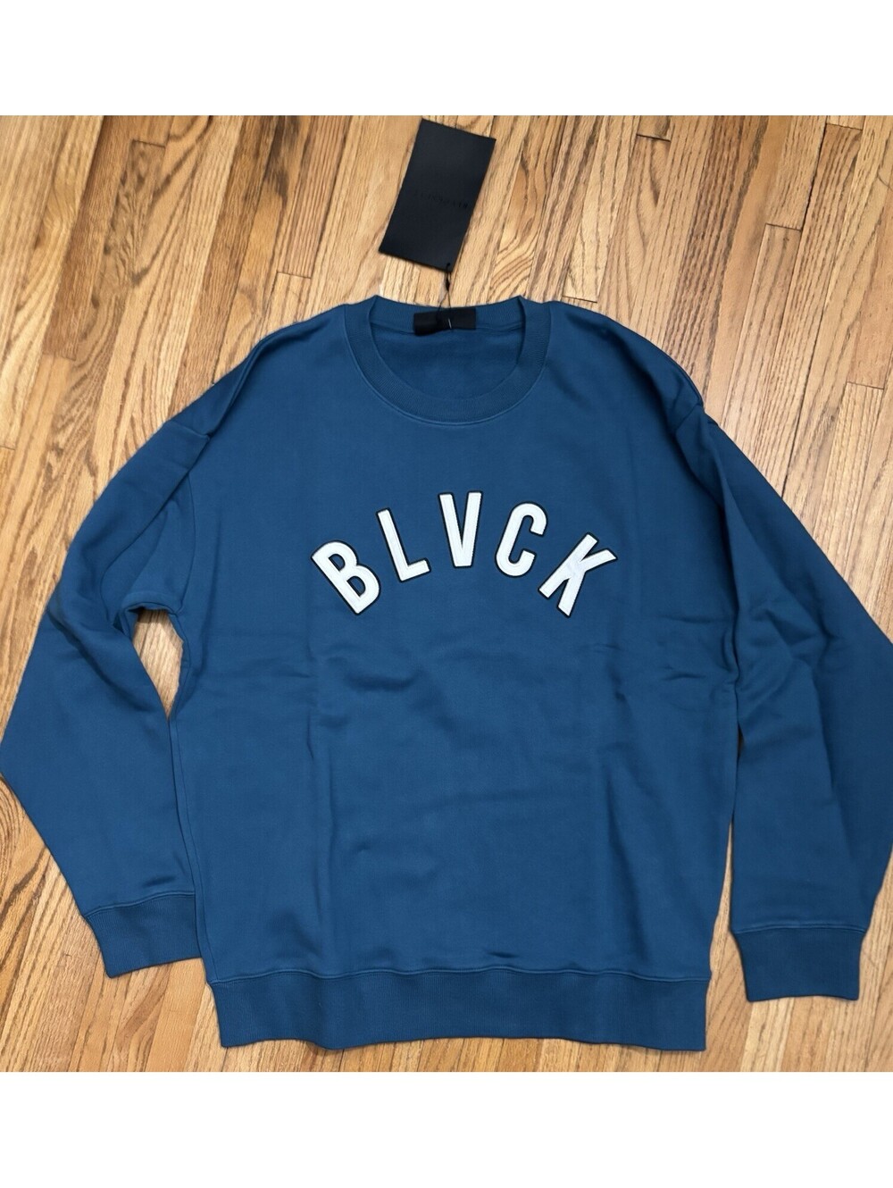 Black Scale L Crewneck Sweatshirt NWT
